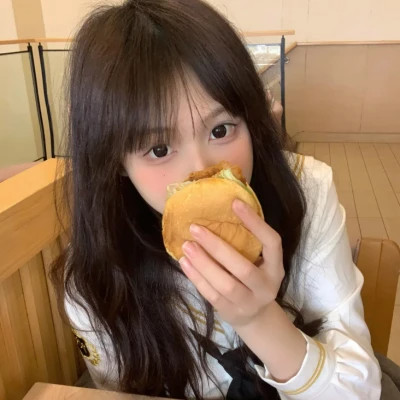 桂平伴游女生李心怡的资料