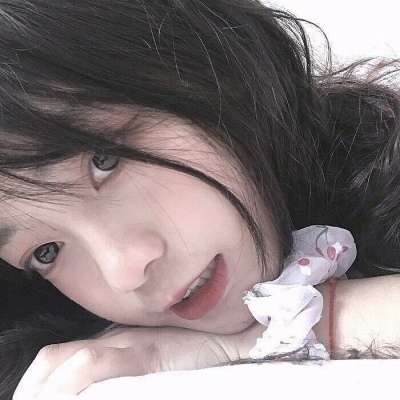 桂平伴游女生柳依依的资料