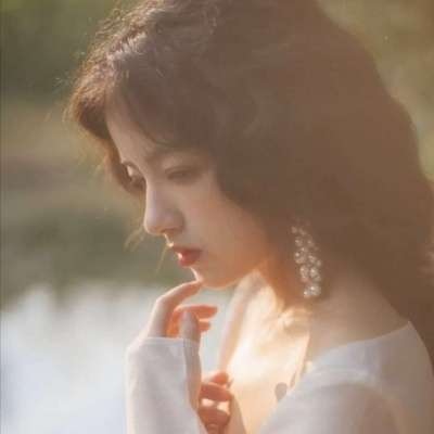 桂平伴游女生雷花蕊的资料
