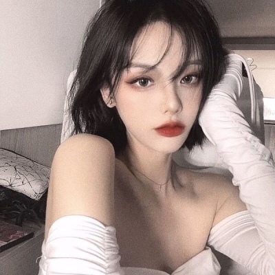 桂平伴游女生李幻极的资料