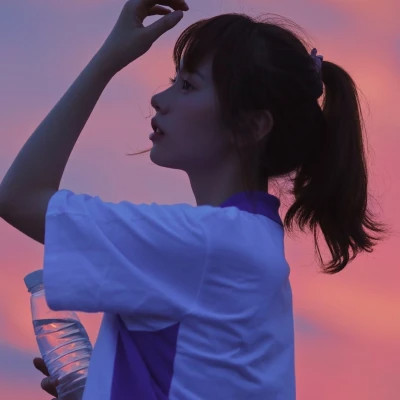 桂平伴游女生谢娜美的资料