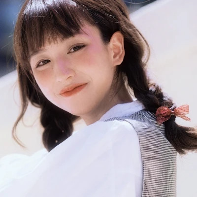 桂平伴游女生郑晓晴的资料