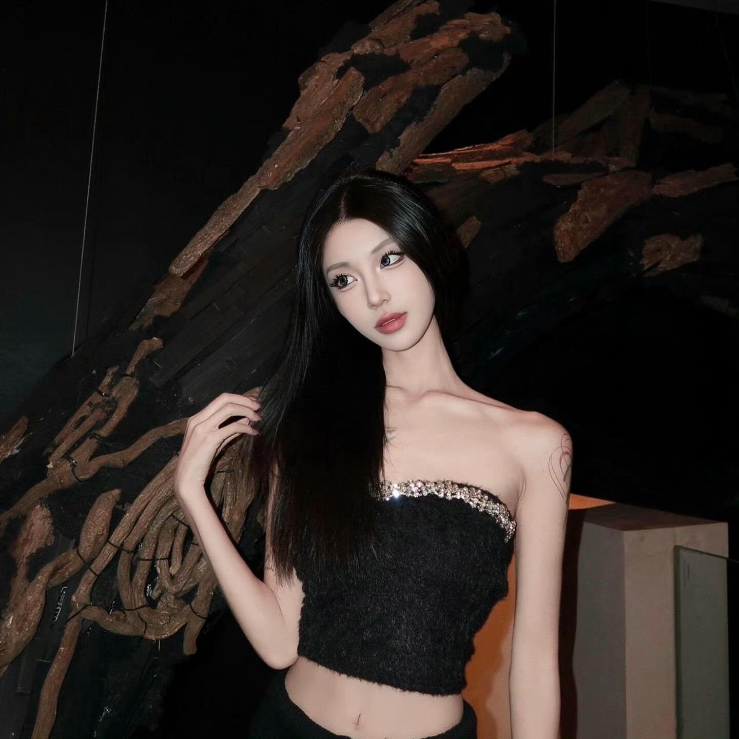 桂平伴游女生顾晚晴的资料