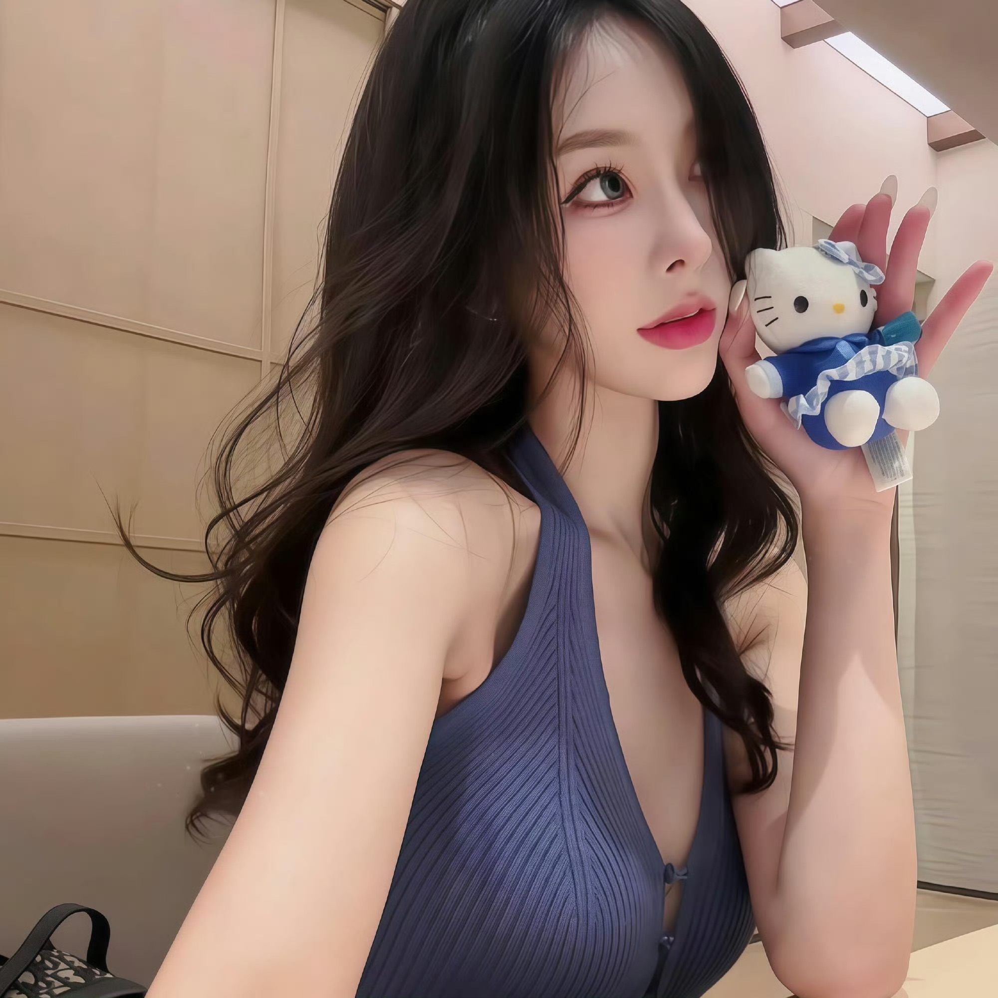 桂平伴游女生鹿小婷的资料