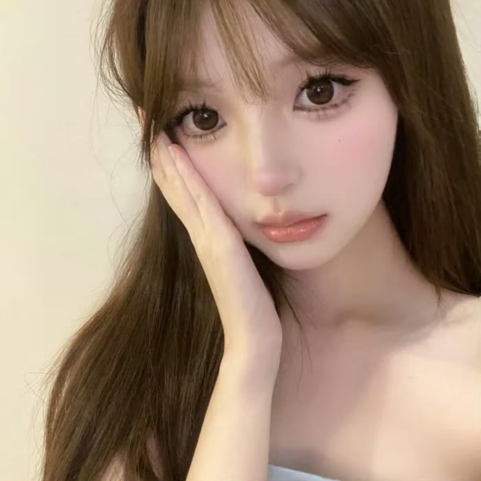桂平伴游女生星晚的资料