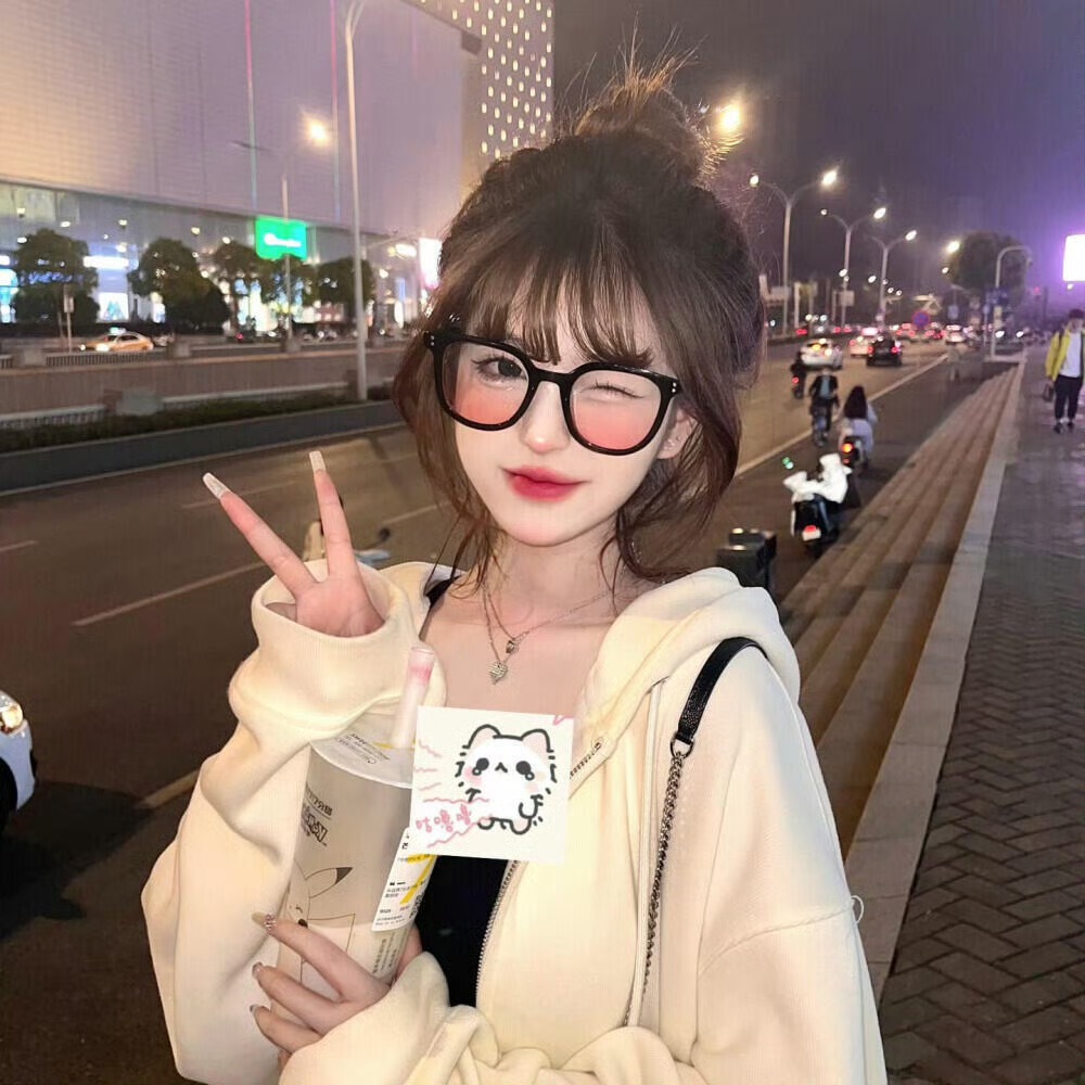 桂平伴游女生KIKI的资料