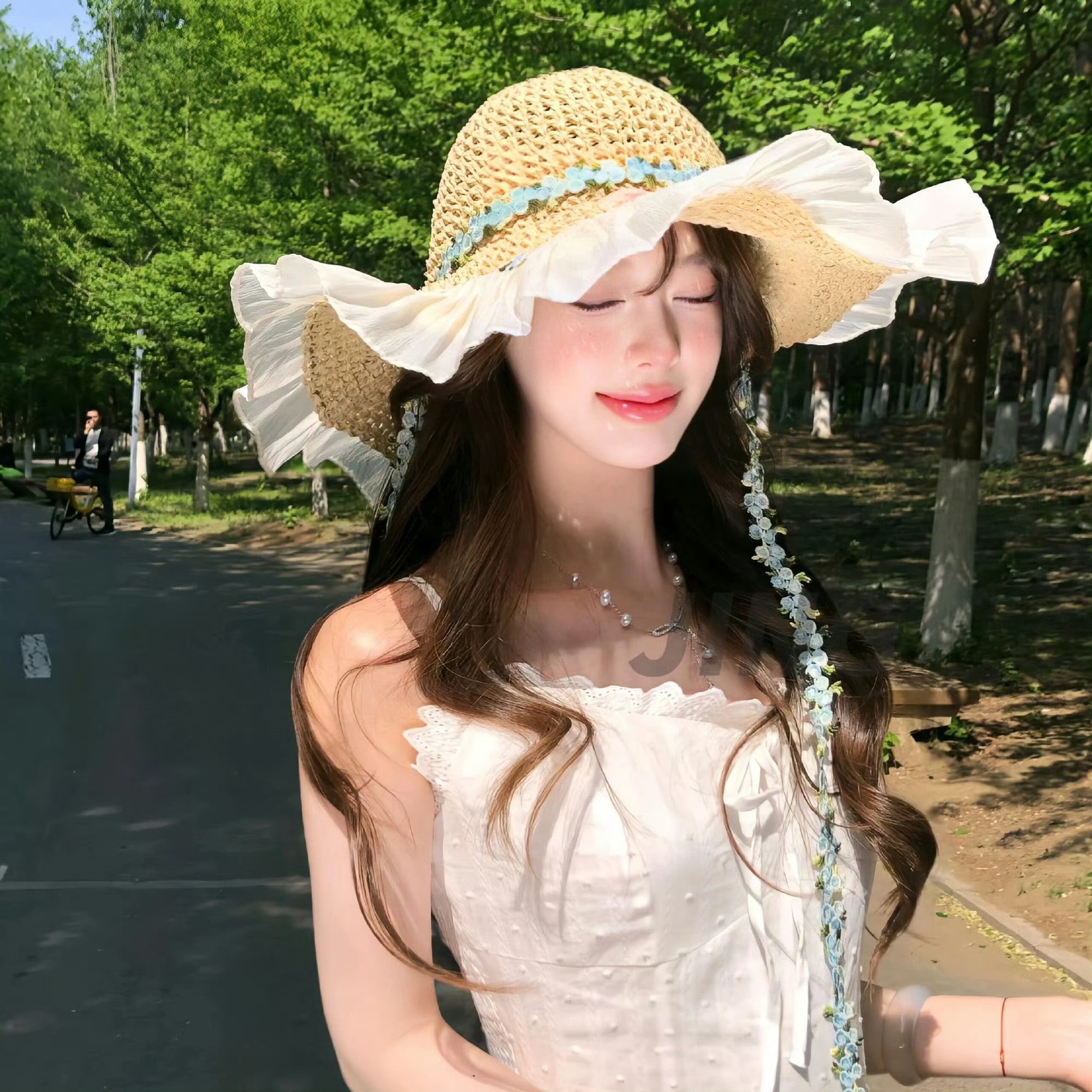桂平伴游女生许曼姿的资料