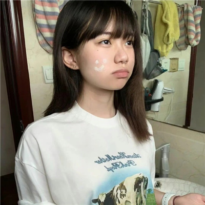 桂平伴游女生邝易云