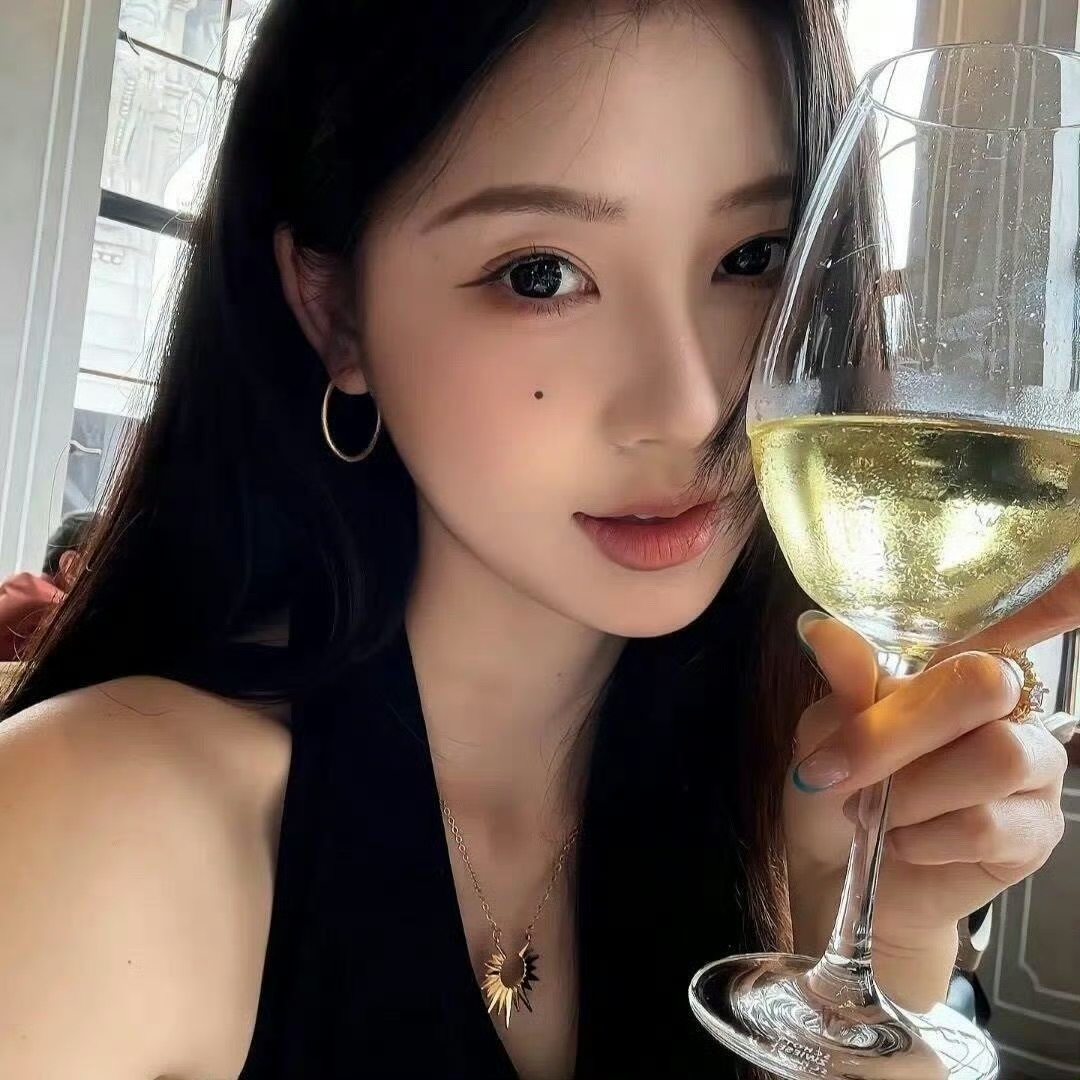 桂平伴游女生 | 张诗涵的资料